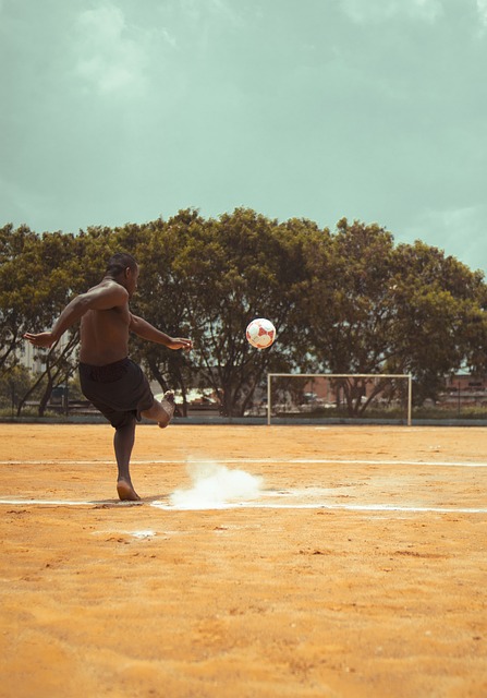 他仍在關鍵 他仍在關鍵